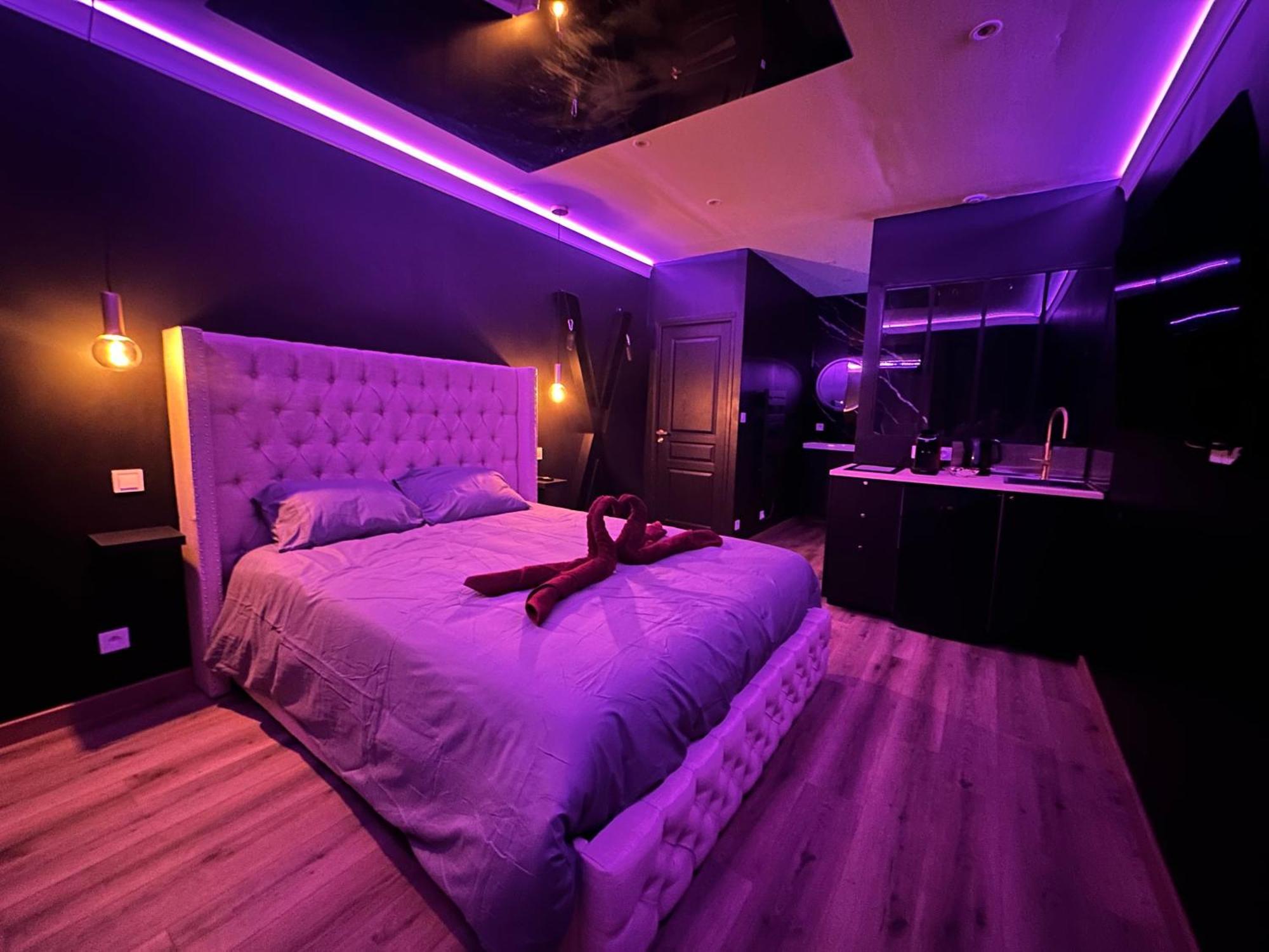 Dark Room Blois - Love Room Saint-Gervais-la-Forêt Εξωτερικό φωτογραφία